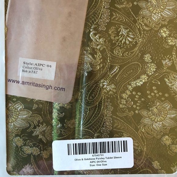 🌿🌿🌿 Green Embroidered Tablet Sleeve 🌿🌿🌿 - Picture 2 of 5